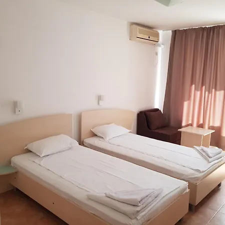 Family Magnolia, Sunny Hotel 2*