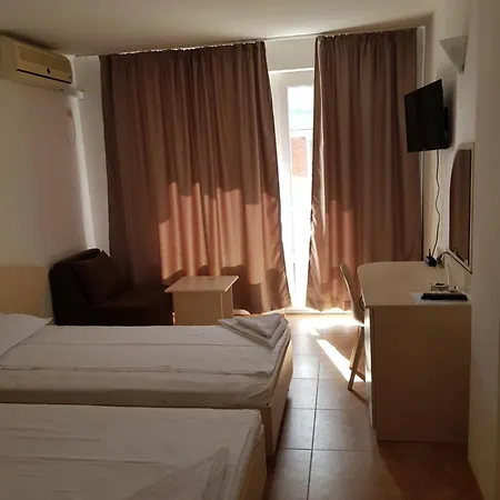 Family Magnolia, Sunny