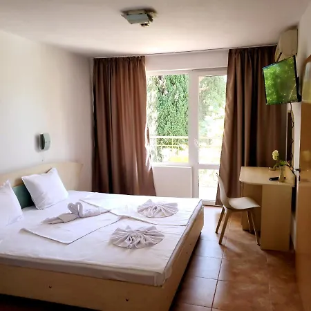 Готель Family Magnolia, Sunny 2*