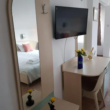 Family Magnolia, Sunny Готель 2*