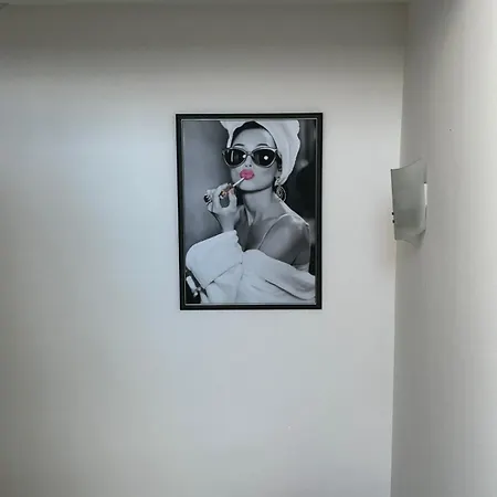 Family Magnolia, Sunny