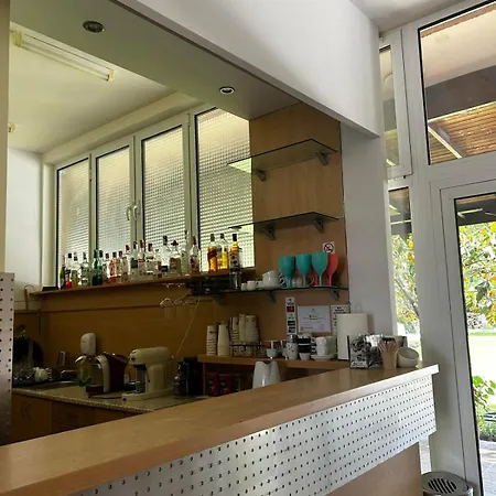 Family Magnolia, Sunny Готель