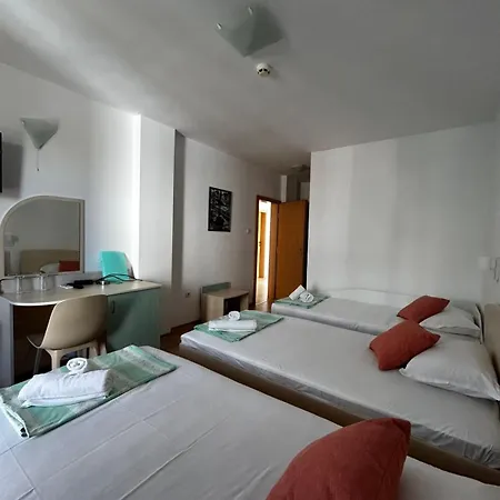 Family Magnolia, Sunny Sunny Beach