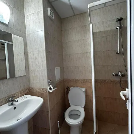 Family Magnolia, Sunny Готель