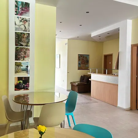 Готель Family Magnolia, Sunny