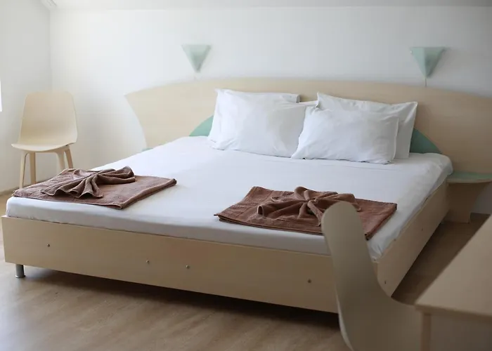 Готель Family Magnolia, Sunny Сонячний Берег