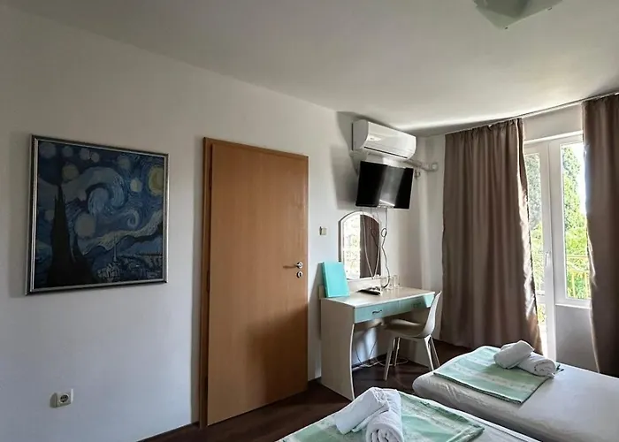 Готель Family Magnolia, Sunny