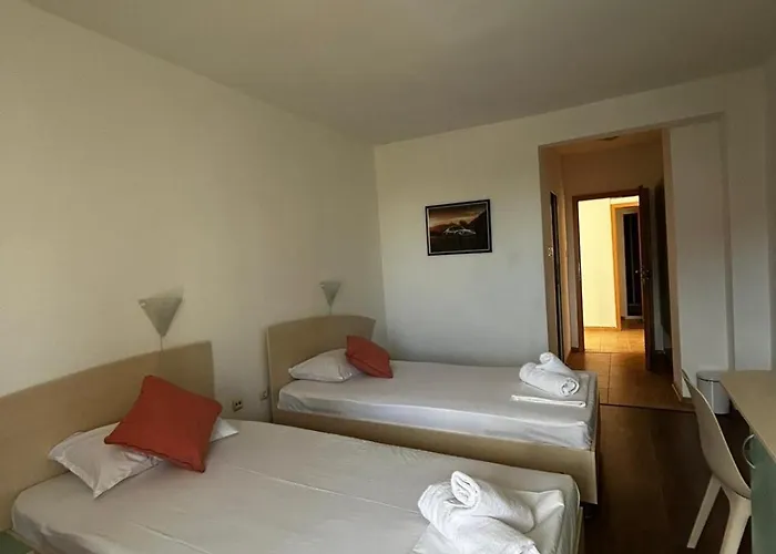 Family Magnolia, Sunny Готель Сонячний Берег